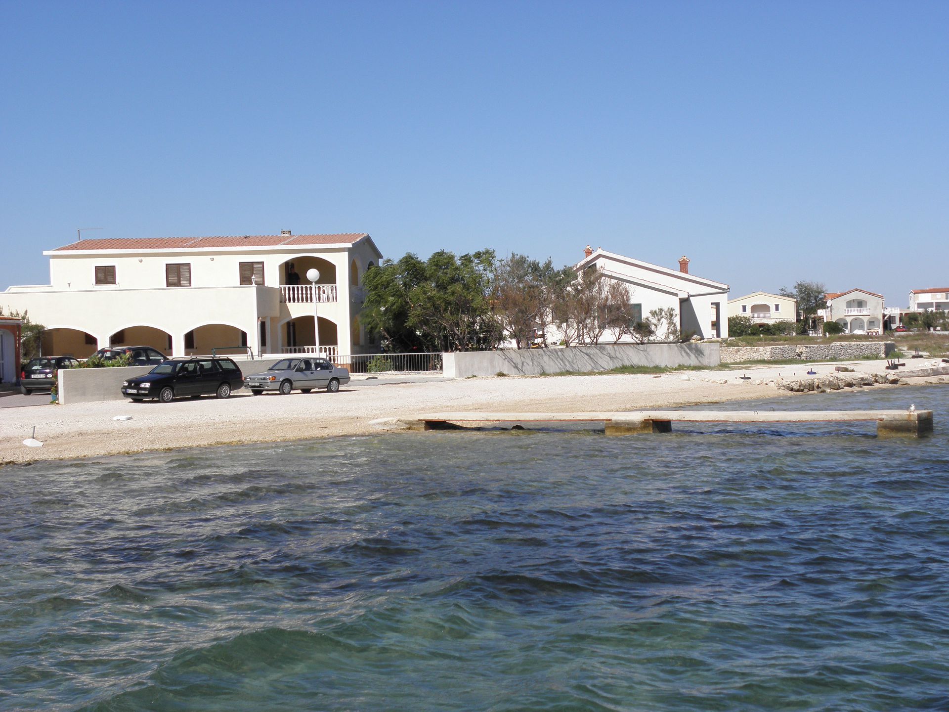 Apartmanok Stjepan- 10 m from beach A1 prizemlje desno(2+2), A2 prizemlje lijevo(2+2), A3 1.kat lijevo(2+2) Vir - Riviera Zadar 