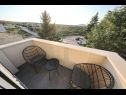 Házak a pihenésre Villa Milka - heated pool: H(12) Sveti Filip i Jakov - Riviera Biograd  - Horvátország  - H(12): balkon