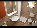 Apartmanok Ivo - relaxing & comfortable: A1(4+1) Vrgada (Vrgada sziget) - Riviera Biograd  - Apartman - A1(4+1): fürdőszoba toalettel