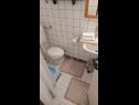 Apartmanok Brane - 150m from sea: A1(2+1), SA2(3), SA3(3), SA4(2), SA5(2), A6(2+1) Bol - Brac sziget  - Apartmanstudió - SA5(2): fürdőszoba toalettel