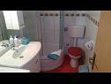 Apartmanok Rest - comfortable & close to center: A1(4+2) Bol - Brac sziget  - Apartman - A1(4+2): fürdőszoba toalettel