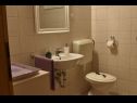 Apartmanok Frama - 3 apartments: A1 Maslina (2), A2 More (2+2), A3 Lavanda (2+2) Bol - Brac sziget  - Apartman - A3 Lavanda (2+2): fürdőszoba toalettel