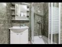 Apartmanok Brane - Economy Apartments: A1(4), A2(2) Postira - Brac sziget  - Apartman - A1(4): fürdőszoba