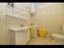 Apartmanok Brane - Economy Apartments: A1(4), A2(2) Postira - Brac sziget  - Apartman - A2(2): fürdőszoba toalettel