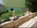 Házak a pihenésre Jaka 2 - with pool : H(6+2) Sumartin - Brac sziget  - Horvátország  - gyermekjátszótér