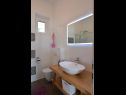 Apartmanok Mari - 30 m from sea : A1(6) Sumartin - Brac sziget  - Apartman - A1(6): fürdőszoba toalettel