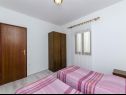 Apartmanok Silvana - economy apartments : A1(4), A3(2+1), A2(2) Supetar - Brac sziget  - Apartman - A1(4): hálószoba