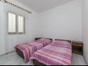 Apartmanok Silvana - economy apartments : A1(4), A3(2+1), A2(2) Supetar - Brac sziget  - Apartman - A1(4): hálószoba