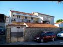 Apartmanok Senija - 150 m from beach: A1(4) Supetar - Brac sziget  - ház