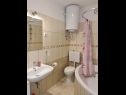 Apartmanok Sani-modern and cozy: A1(2) Supetar - Brac sziget  - Apartman - A1(2): fürdőszoba toalettel
