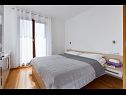 Apartmanok Marija - cozy family apartment A1(2+2) Okrug Gornji - Ciovo sziget  - Apartman - A1(2+2): hálószoba