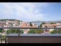Apartmanok Eli - 70m from the beach: A1(4) Okrug Gornji - Ciovo sziget  - a balkon kilátása