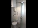 Apartmanok Iva SA1(2+1), SA2(2+1), SA3(2+1) Crikvenica - Riviera Crikvenica  - Apartmanstudió - SA2(2+1): fürdőszoba toalettel