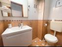 Apartmanok Ani - 10 M from the sea SA1 zeleni(2+1), SA2 žuti(2+1) Jadranovo - Riviera Crikvenica  - Apartmanstudió - SA2 žuti(2+1): fürdőszoba toalettel