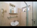 Apartmanok Pavo - comfortable with parking space: A1(2+3), SA2(2+1), A3(2+2), SA4(2+1), A6(2+3) Cavtat - Riviera Dubrovnik  - Apartmanstudió - SA4(2+1): fürdőszoba toalettel