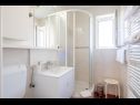 Apartmanok és szobák Villa Bouganvillea - sea view & garden: A1 Deluxe (2+1), A2 Superior (2+1), A3 Comfort (2+1), A4 Premium (2+1), R1 Deluxe (2), R2 Comfort (2) Mlini - Riviera Dubrovnik  - Apartman - A3 Comfort (2+1): fürdőszoba toalettel