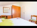 Apartmanok és szobák Villa Bouganvillea - sea view & garden: A1 Deluxe (2+1), A2 Superior (2+1), A3 Comfort (2+1), A4 Premium (2+1), R1 Deluxe (2), R2 Comfort (2) Mlini - Riviera Dubrovnik  - Apartman - A3 Comfort (2+1): hálószoba