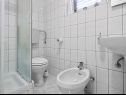 Apartmanok Sugor - 70 m from sea : Plavi-SA2(2), A1(4), A3 Novi(2) Viganj - Félsziget Peljesac  - Apartman - A3 Novi(2): fürdőszoba toalettel