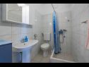 Apartmanok Perka - peaceful and quiet: A2(2+2), A1(2+1) Vrboska - Hvar sziget  - Apartman - A2(2+2): fürdőszoba toalettel