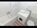 Apartmanok Maca - seafront: A1(5), A2(6+1) Öböl Zarace (Gdinj) - Hvar sziget  - Apartman - A2(6+1): fürdőszoba toalettel