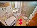 Apartmanok Kati - pure nature & serenity: A1(5) Öböl Zarace (Milna) - Hvar sziget  - Horvátország  - Apartman - A1(5): fürdőszoba toalettel