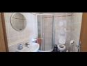 Apartmanok Gorgi - garden view: A2(2), A3(2), A4(2), A5(2), A6(2) Liznjan - Isztrián  - Apartman - A3(2): fürdőszoba toalettel