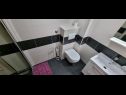 Apartmanok Real - 10 m from sea : A7(2+2), A8(2+2) Medulin - Isztrián  - Apartman - A7(2+2): fürdőszoba toalettel