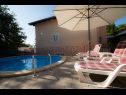 Apartmanok Ivona - open swimming pool: A1 (4+2), A2 (2+2) Njivice - Krk sziget  - medence