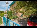 Apartmanok Giuseppe - green terrace: A1(4) Mali Losinj - Losinj sziget  - parkoló (ház és környéke)