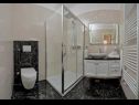 Apartmanok Draga - 10 m from sea: A1(4+2), A2(2+2) Brela - Riviera Makarska  - Apartman - A2(2+2): fürdőszoba toalettel