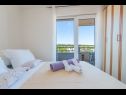 Apartmanok Duki - sea view: A1(4+1), A2(3+2) Makarska - Riviera Makarska  - Apartman - A2(3+2): hálószoba