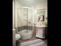 Házak a pihenésre Mirta - rustic villa: H(4+2) Podgora - Riviera Makarska  - Horvátország  - H(4+2): fürdőszoba toalettel