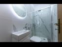 Apartmanok Marin - 20m to the beach: A1(5) Podgora - Riviera Makarska  - Apartman - A1(5): fürdőszoba toalettel