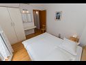 Apartmanok Cobra - excellent location: A1(2+2), SA2(2+1), A4(4+2) Tucepi - Riviera Makarska  - Apartman - A1(2+2): hálószoba