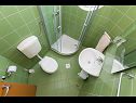 Apartmanok Cobra - excellent location: A1(2+2), SA2(2+1), A4(4+2) Tucepi - Riviera Makarska  - Apartmanstudió - SA2(2+1): fürdőszoba toalettel