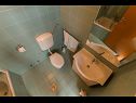 Apartmanok Cobra - excellent location: A1(2+2), SA2(2+1), A4(4+2) Tucepi - Riviera Makarska  - Apartman - A4(4+2): fürdőszoba toalettel