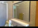 Apartmanok Mir A1(4) Betina - Murter sziget  - Apartman - A1(4): fürdőszoba toalettel