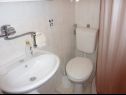 Apartmanok Drago - 50 m from sea: A2(2+2) Betina - Murter sziget  - Apartman - A2(2+2): fürdőszoba toalettel