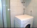 Apartmanok Stric - 10 m from beach: A1(8+1) Dugi Rat - Riviera Omis  - Apartman - A1(8+1): fürdőszoba toalettel