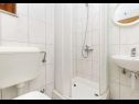 Apartmanok Neva - 50m from the sea A1(2+1), A2(2+1), SA3(3) Sumpetar - Riviera Omis  - Apartmanstudió - SA3(3): fürdőszoba toalettel