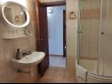 Apartmanok Nives - great location: A1(6), A5(2), A6(2), A7(2), A2(4), A3(3), A4(3) Novalja - Pag sziget  - Apartman - A1(6): fürdőszoba toalettel