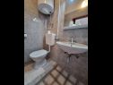Apartmanok Ninko - comfortable: A1(8) Palit - Rab sziget  - Apartman - A1(8): fürdőszoba toalettel
