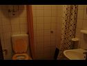 Apartmanok Irmica - by the sea: A1(2+3), A2(2+1), SA3(2+1), SA4(2), SA5(3) Lukovo Sugarje - Riviera Senj  - Apartmanstudió - SA4(2): fürdőszoba toalettel