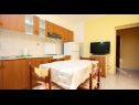 Apartmanok Per - comfortable  family apartments A1(2+2), A2(4+1), A3(2+2) Grebastica - Riviera  Sibenik  - Apartman - A1(2+2): konyha ebédlővel