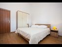 Apartmanok Per - comfortable  family apartments A1(2+2), A2(4+1), A3(2+2) Grebastica - Riviera  Sibenik  - Apartman - A3(2+2): hálószoba