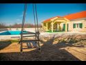 Házak a pihenésre Villa Karaga - with private pool: H(8+1) Ljubotic - Riviera  Sibenik  - Horvátország  - udvar