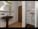 Apartmanok Neda - 150 M from pebble beach : A1(6), A2(4), SA3(2) Primosten - Riviera  Sibenik  - Apartman - A2(4): fürdőszoba toalettel