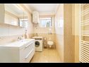 Apartmanok Goge - modern: A1(6), A2(5) Vodice - Riviera  Sibenik  - Apartman - A1(6): fürdőszoba toalettel