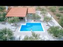 Házak a pihenésre Ivy - with outdoor swimming pool: H(4+2) Vodice - Riviera  Sibenik  - Horvátország  - medence