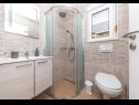 Apartmanok Niko - modern: SA1(2), A2(2+2), A3(2+2), A4(4+2) Kastel Luksic - Riviera Split  - Apartman - A3(2+2): fürdőszoba toalettel